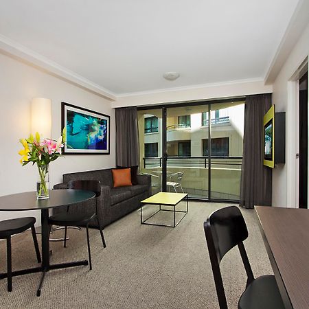 Mantra Parramatta Aparthotel Sydney Bagian luar foto