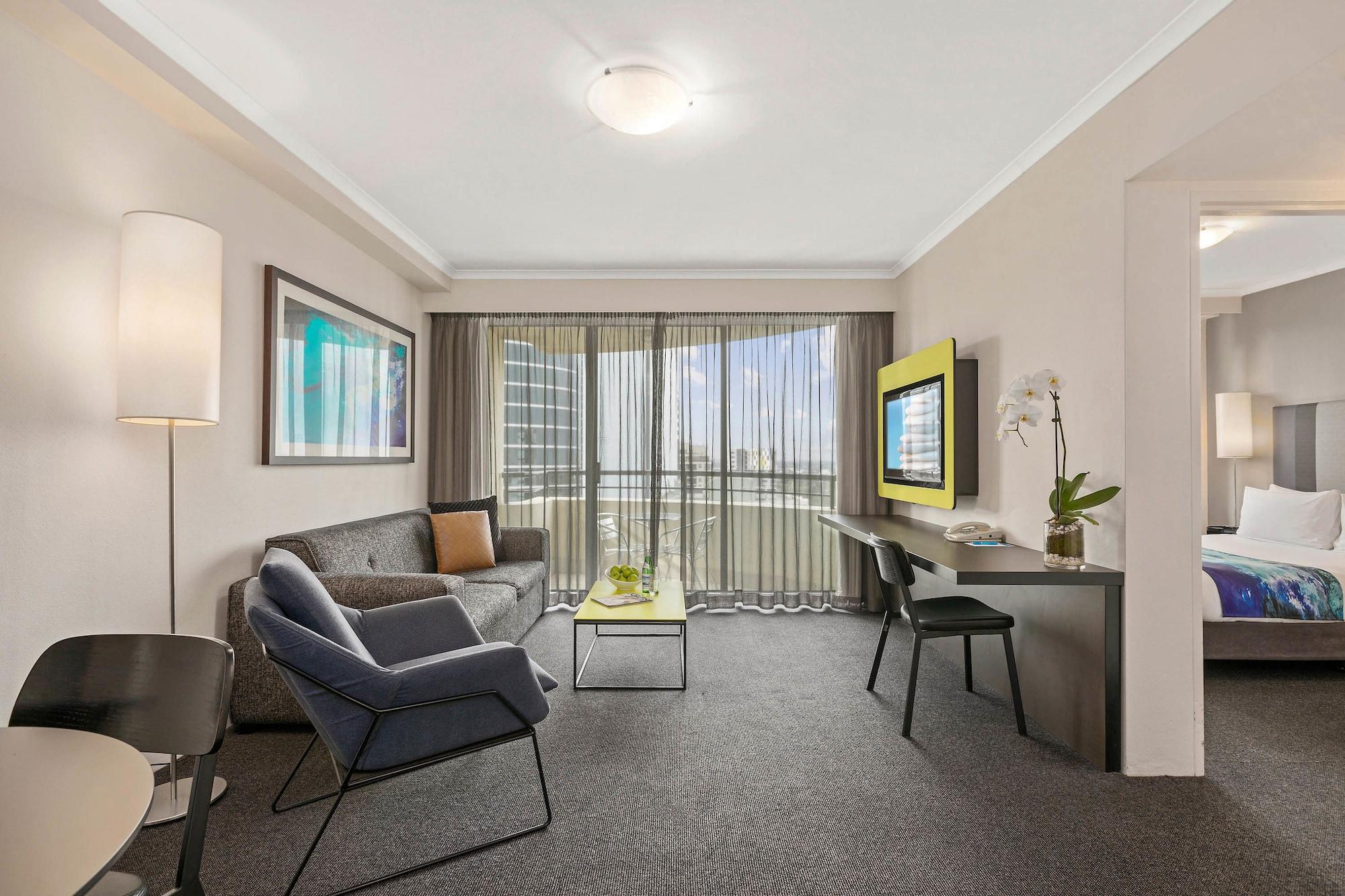 Mantra Parramatta Aparthotel Sydney Bagian luar foto