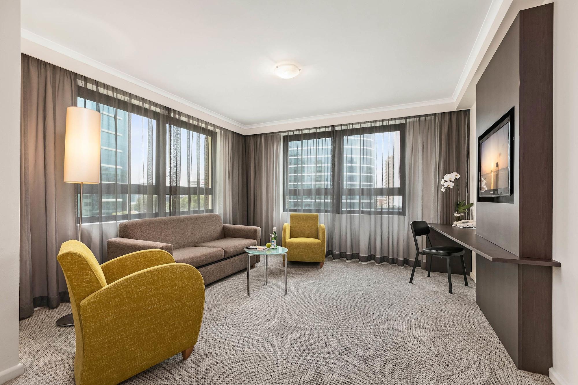 Mantra Parramatta Aparthotel Sydney Bagian luar foto