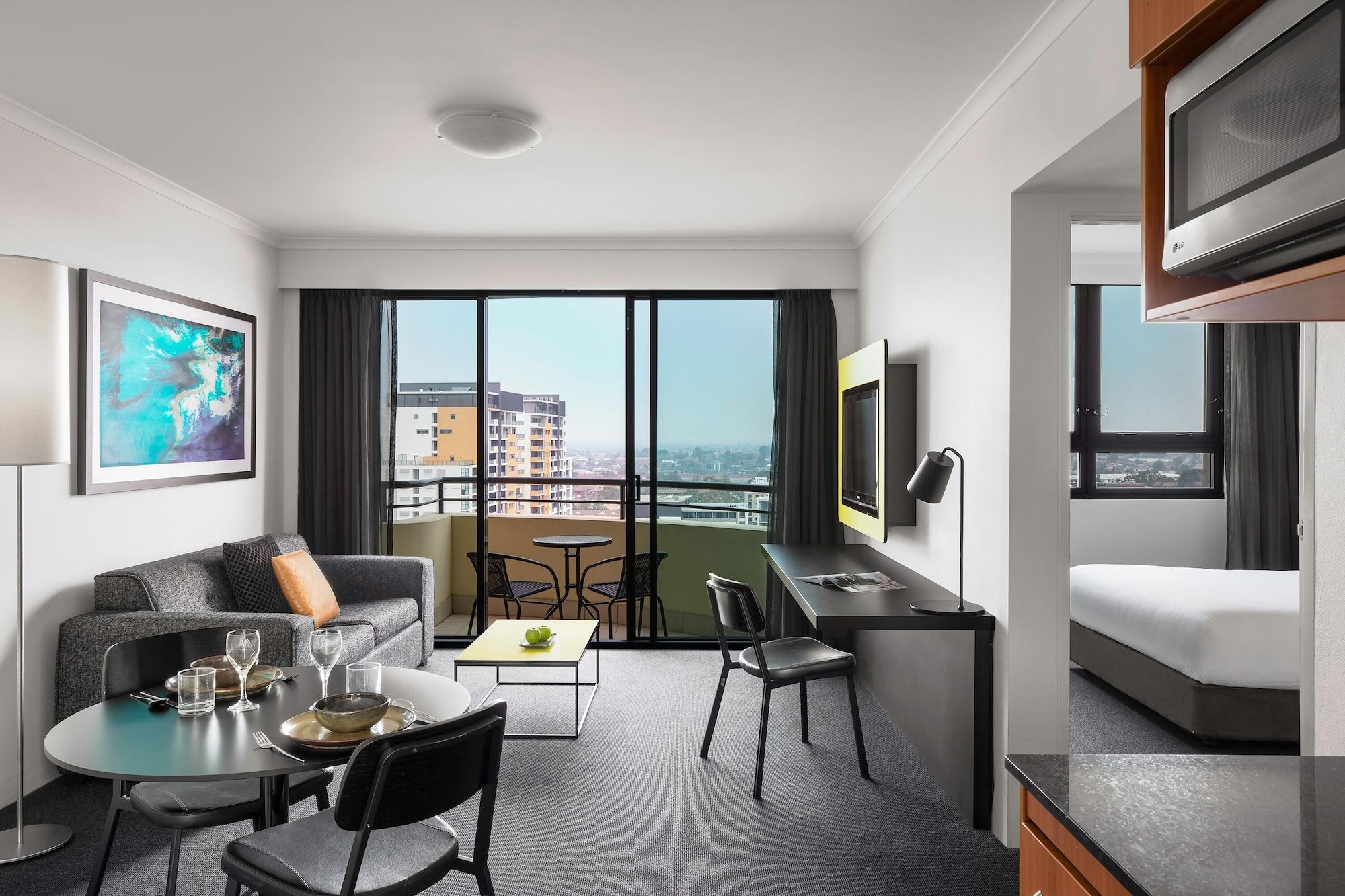 Mantra Parramatta Aparthotel Sydney Bagian luar foto