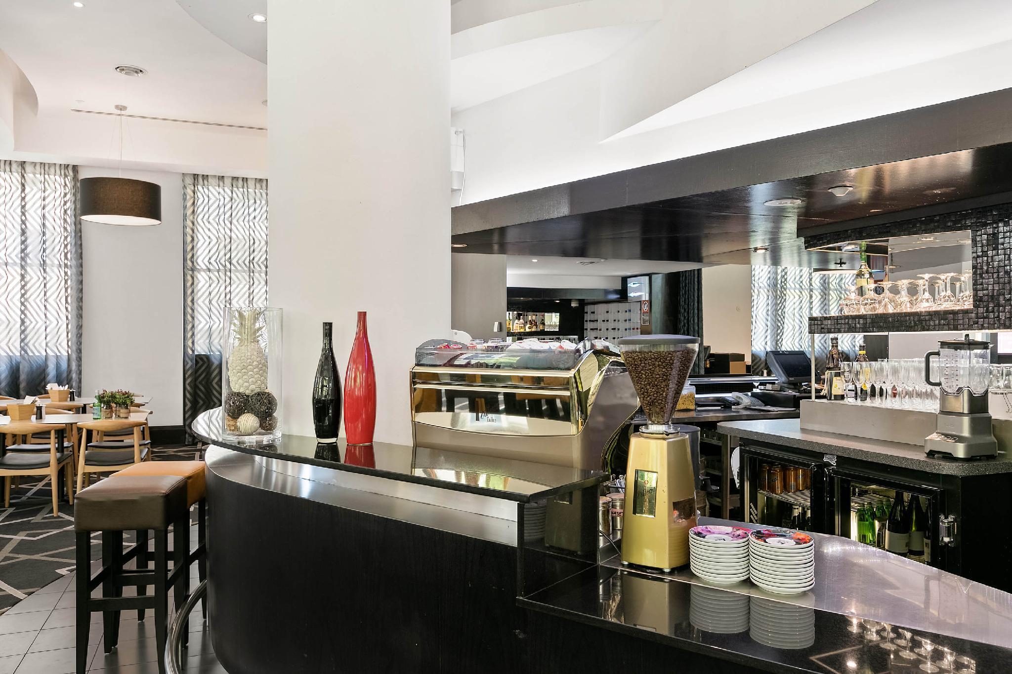 Mantra Parramatta Aparthotel Sydney Bagian luar foto