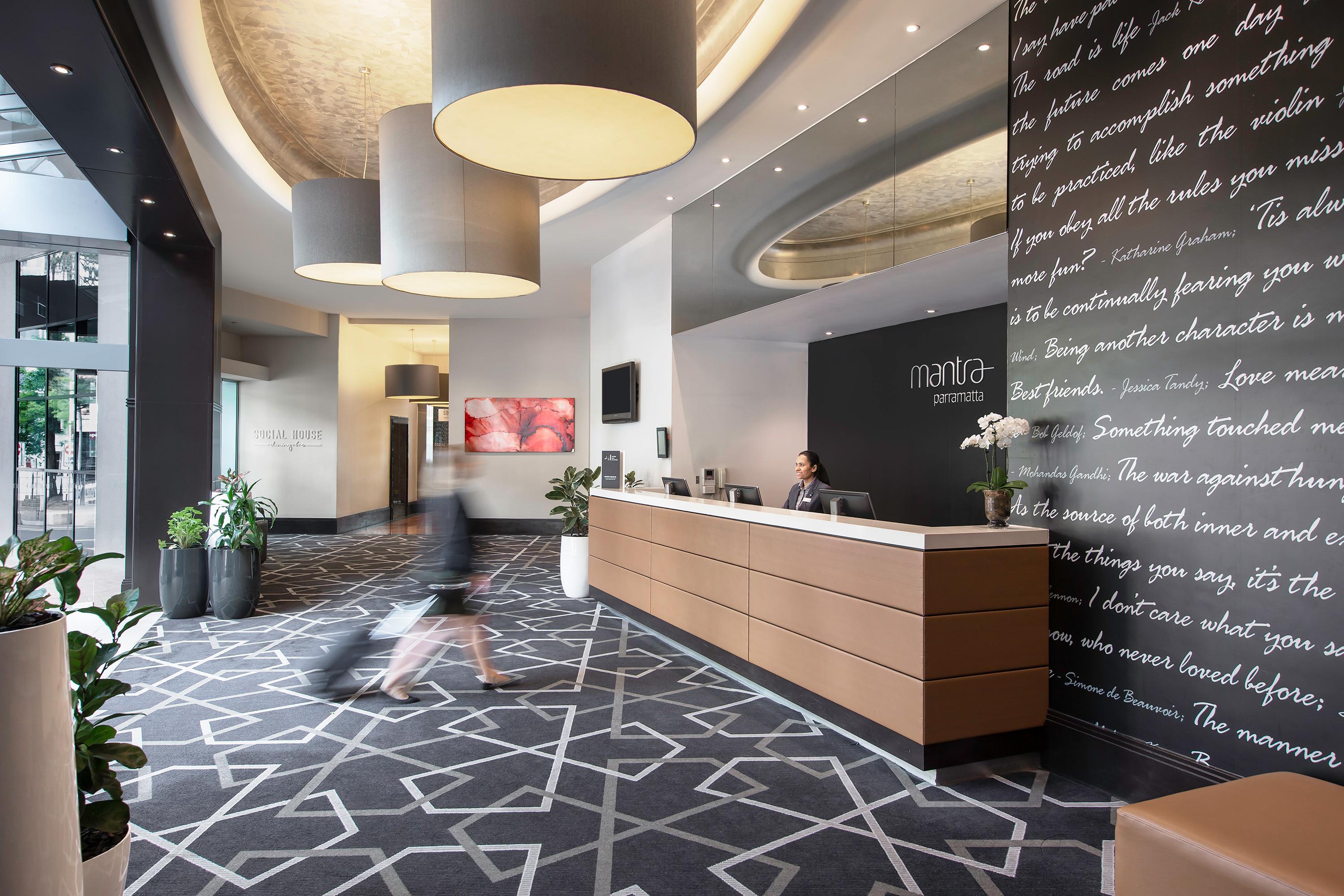 Mantra Parramatta Aparthotel Sydney Bagian luar foto